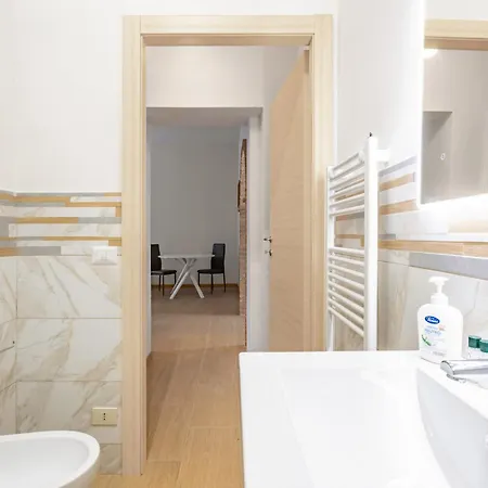 Comfy With Private Garden And Parking! * Lucca